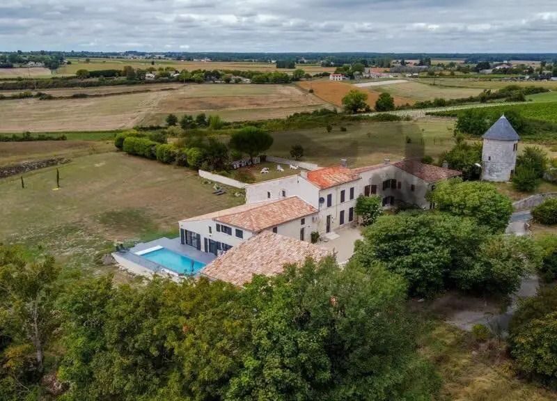 Puit Marteau - Five bedrooms Farmhouse with Heated Pool