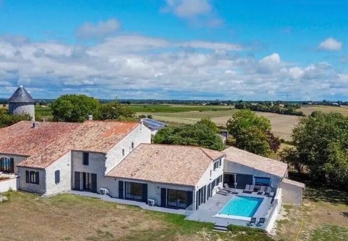 Puit Marteau - Five bedrooms Farmhouse with Heated Pool