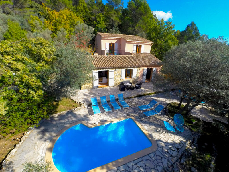 Villa Margerette - Private Bastide, pool, hot tub, outdoor cinema, quiet and intimate, close to village