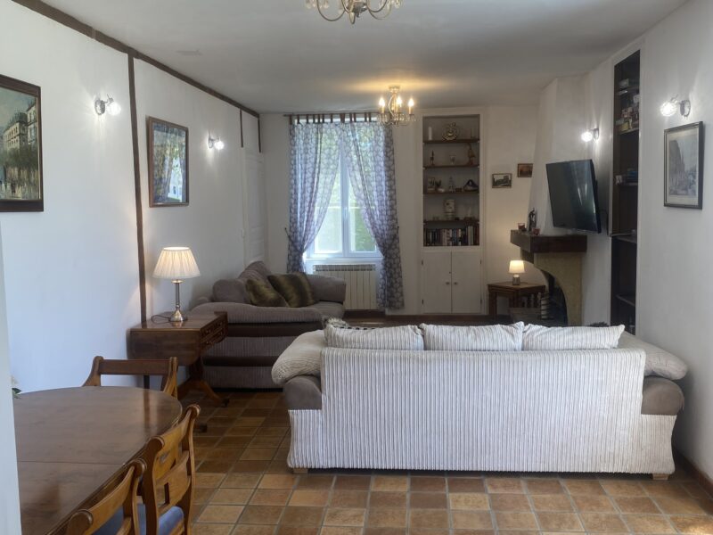 5 rue des Fleurs, La Chapelle Baton, Vienne.